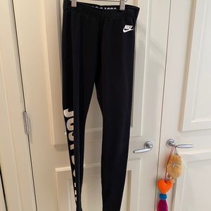 Nike black leggings